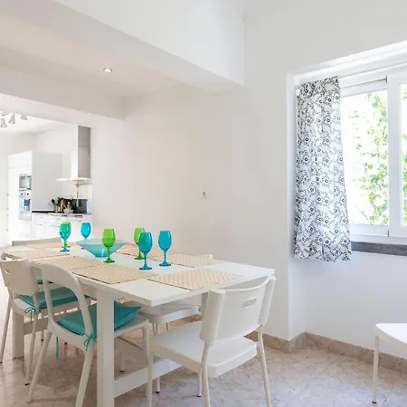 Family In ,heated Pool ,elevator,parking,6 Bedrooms,sleeps 14