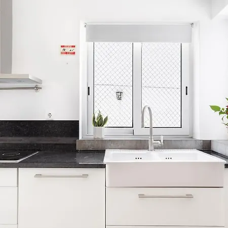 Lx -10m To Downtown Up To14 Ppl,heatable Pool And Lift Villa