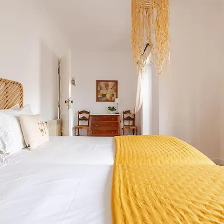 Villa Lx -10m To Downtown Up To14 Ppl,heatable Pool And Lift Lisboa