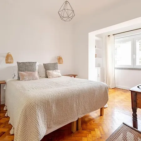 Lx -10m To Downtown Up To14 Ppl,heatable Pool And Lift * Lisboa