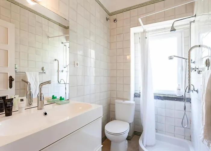 Lx -10m To Downtown Up To14 Ppl,heatable Pool And Lift * Lisboa