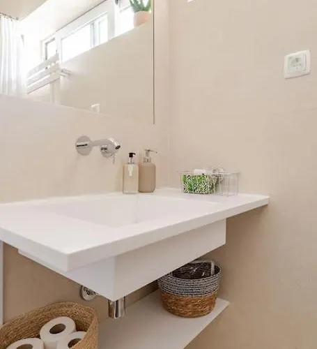 别墅 Lx -10m To Downtown Up To14 Ppl,heatable Pool And Lift Lisboa