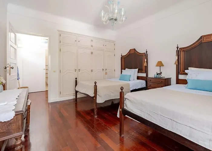 Lx -10m To Downtown Up To14 Ppl,heatable Pool And Lift Lisboa