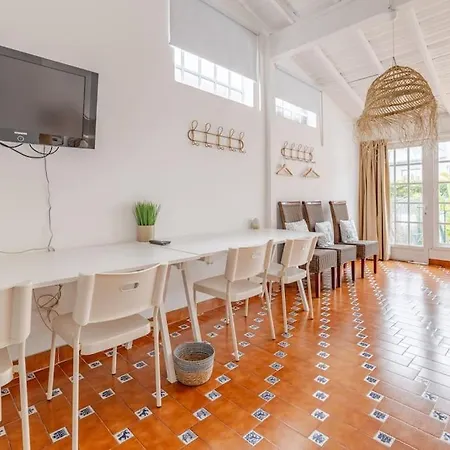 Family In ,heated Pool ,elevator,parking,6 Bedrooms,sleeps 14 *