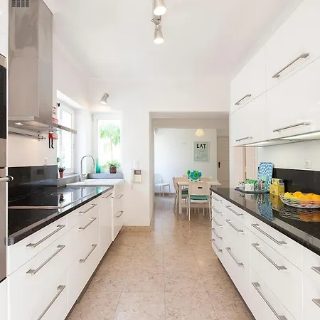 Lx -10m To Downtown Up To14 Ppl,heatable Pool And Lift 리스본